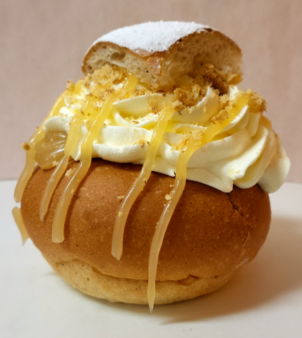 Bild på Lemoncurdsemla